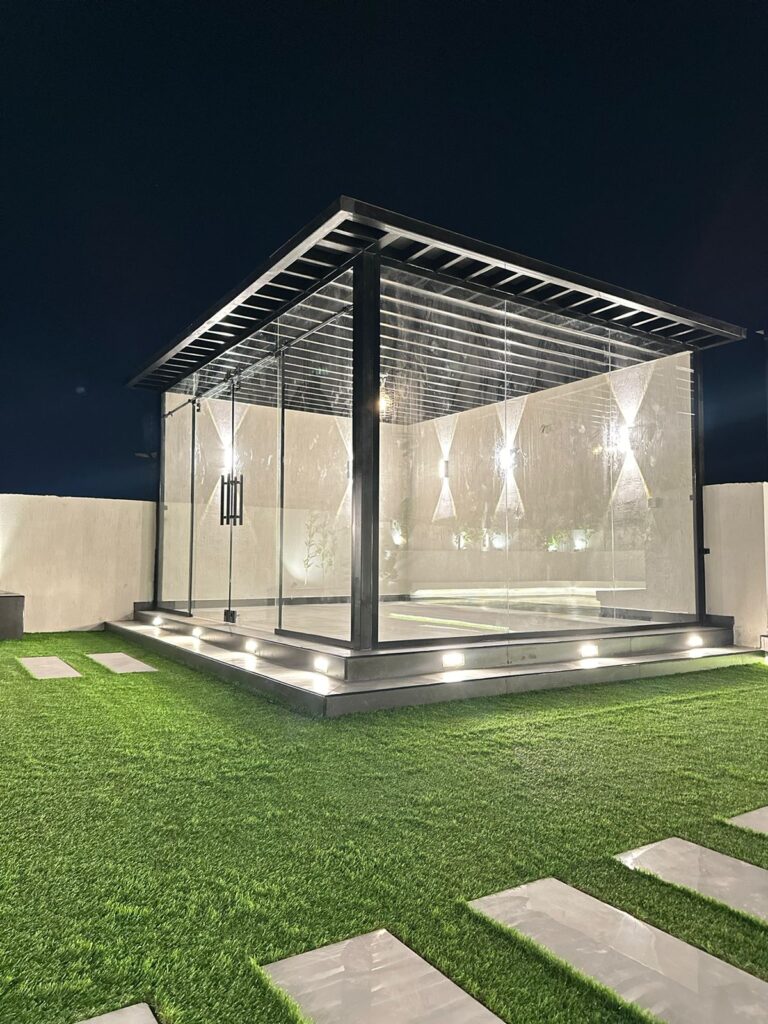 عمل مجلس زجاجي في الخبر – تصميم عصري يرفع من جمال منزلك